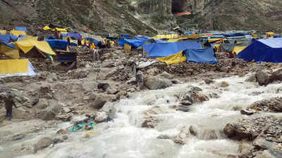 Amarnath Yatra suspended from Jammu due to inclement weather