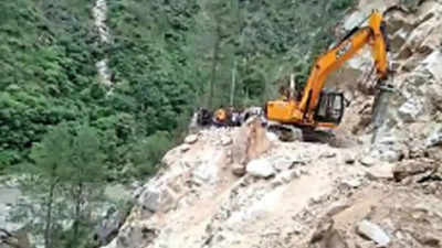 Showers continue in Uttarakhand, 75 roads closed due to landslides