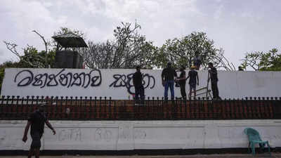 Sri Lanka's political vacuum continues amid economic crisis