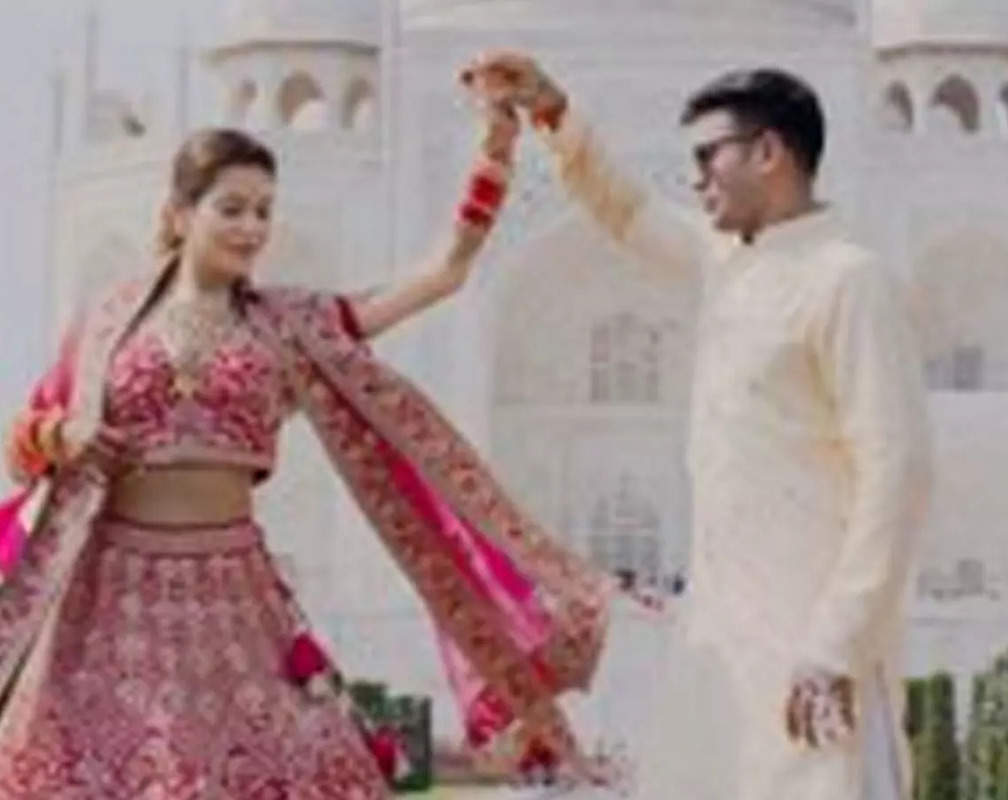 
Payal Rohatgi and Sangram Singh visit the Taj Mahal after getting married in Agra
