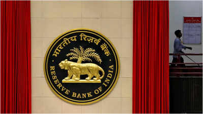 RBI moves to take rupee global, OKs international trade in currency