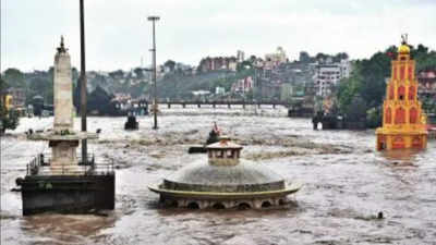 Several rivers in Maharashtra near 'flood alert', 'danger' levels