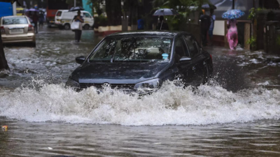 Mumbai rain: Heavy downpour causes waterlogging, slow moving traffic