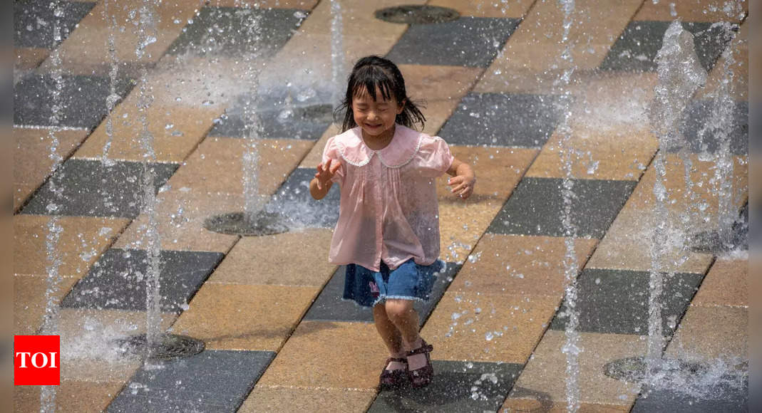 Heat wave in Chinese cities buckles roads and blasts roof tiles