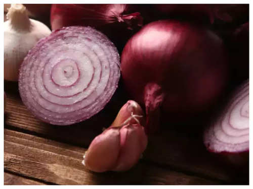 Dont Throw Away Onion-Garlic Peels, Make This Yummy Powder With It - NDTV  Food