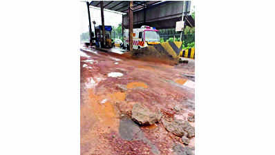 Pictures of pothole-riddled toll booth road sent to PMO