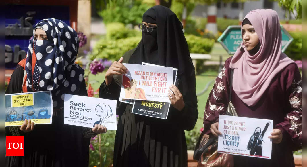 Sc To Hear Next Week Pleas Against Karnataka Hc Hijab Ban Ruling