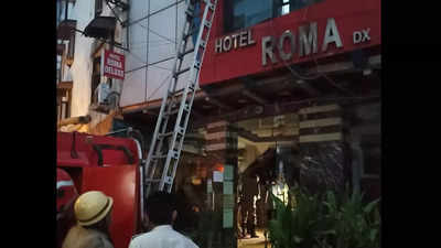 10 rescued as fire breaks out in Delhi's Paharganj hotel