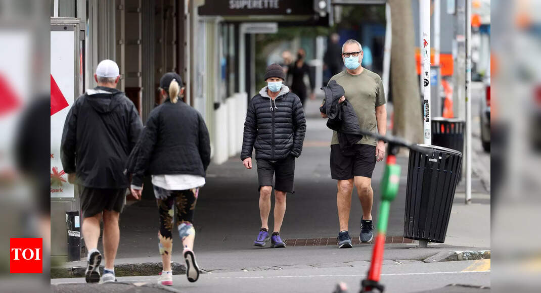 New Zealand New Zealand announces free masks, tests as health system