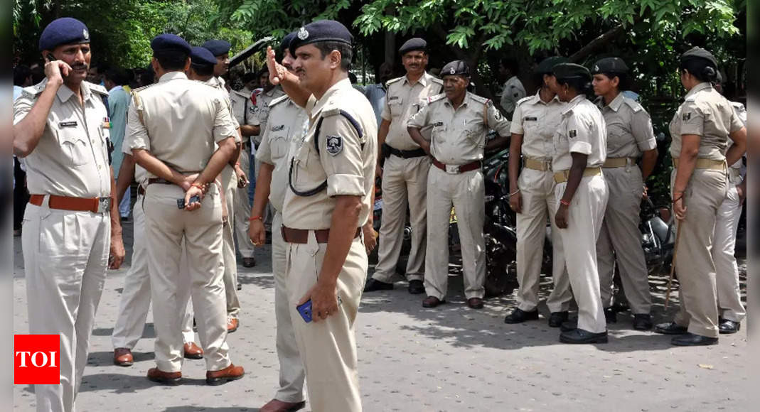 Retired Jharkhand cop among two arrested in Bihar for terror links | India News – Times of India