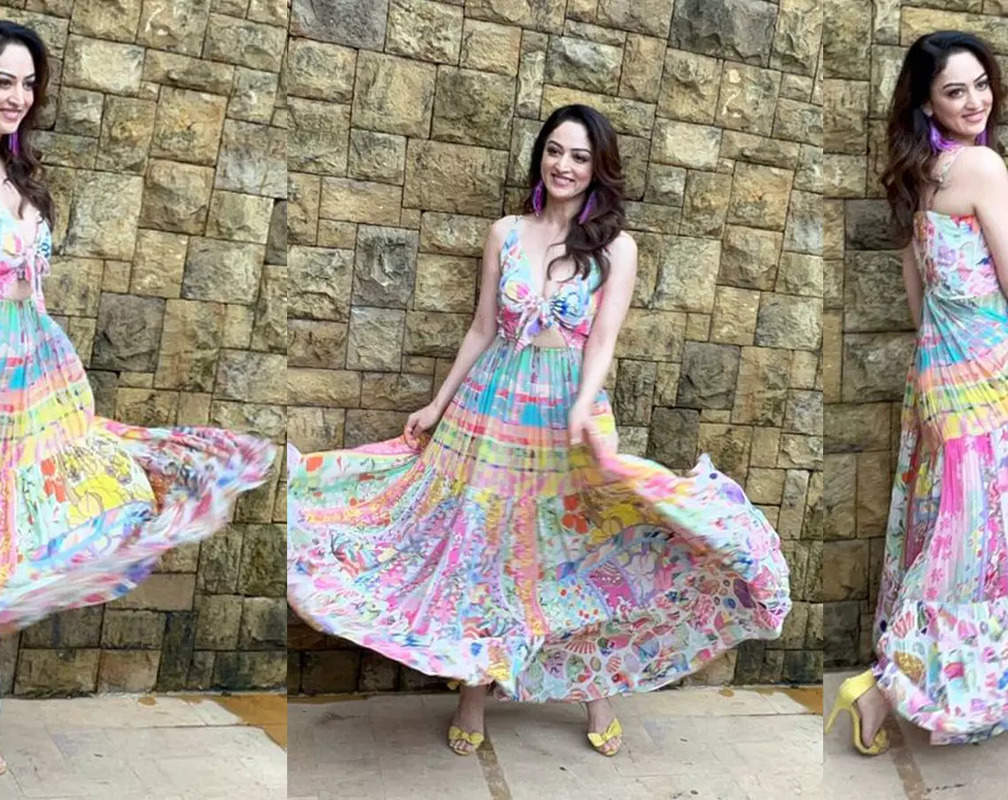 
Sandeepa Dhar steps out in a pretty floral dress
