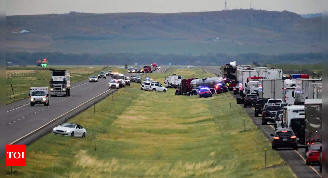Au moins 5 personnes meurent après que la tempête a provoqué un carambolage sur l’autoroute du Montana