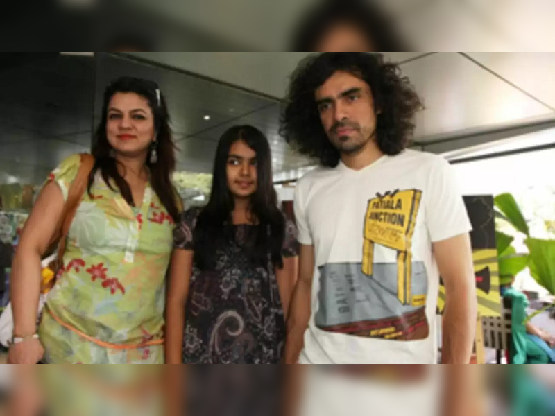 Finally, Imtiaz Ali and his estranged wife Preety start living as a ...