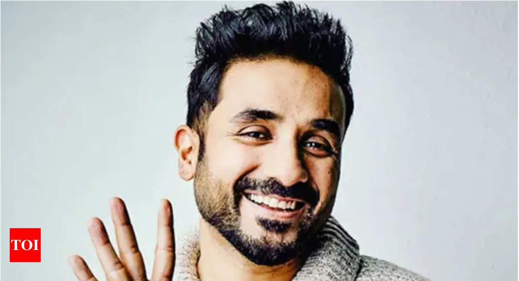 Vir Das shares harrowing flight experience on Twitter; gets lauded for his funny take after being stuck for five hours – Times of India
