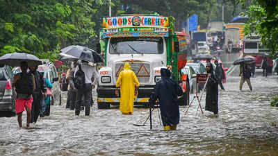 Heavy rains lash several parts of India, rescue operations on; Over 100 killed in Maharashtra