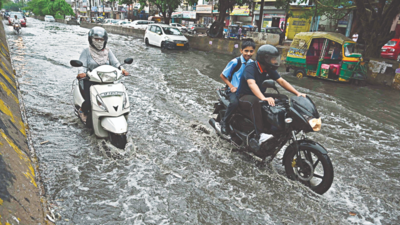 14mm rain enough to bring Noida on knees
