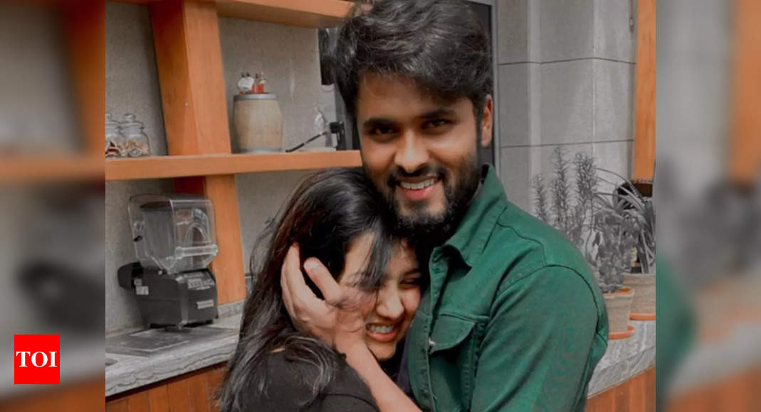 Pavani Wishes Amir With A Sweet Yet Cryptic Note; Says, 'love You Da 