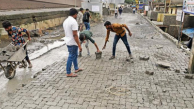 Mumbai: Name it on bmc or MMRDA? blame game is on over potholed road