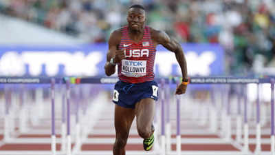 Grant Holloway successfully defends 110m hurdles world title