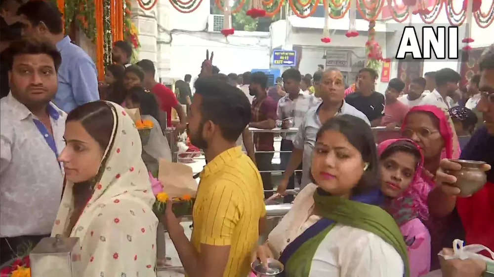 In pics: Devotees throng Shiva temples on first Monday of Shravan