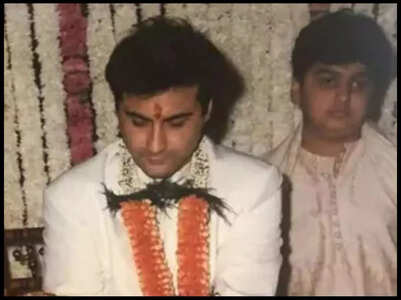 Arjun steals the show in Sanjay's wedding pic