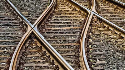 Rajasthan: Young couple end life on railway tracks in ​Barmer district