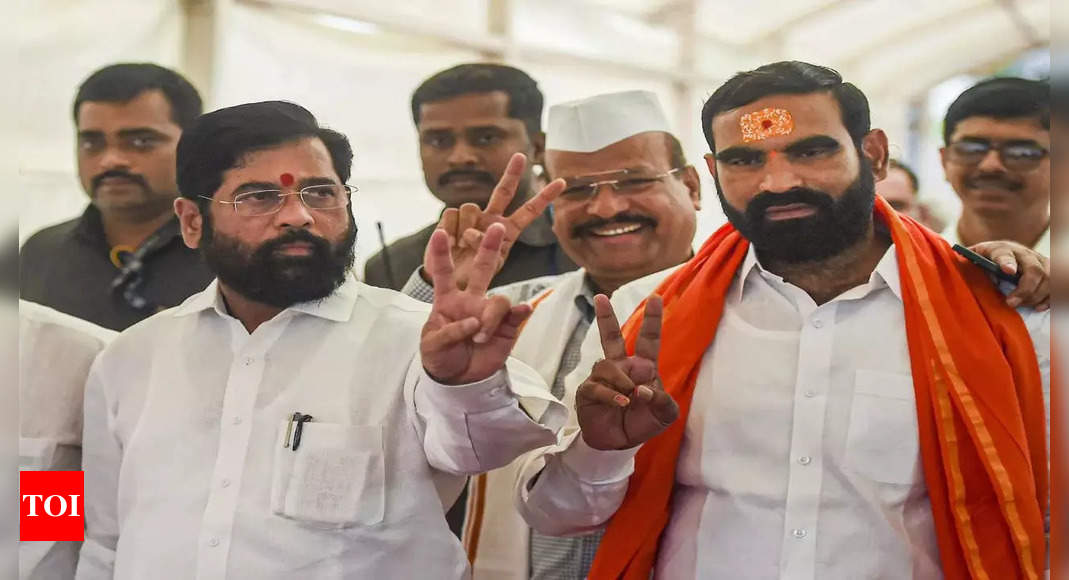 12 of 19 Sena MPs back CM, to form new bloc? | India News – Times of India
