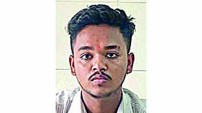 Cops Arrest Man Carrying Sword In Car | Vadodara News - Times of India