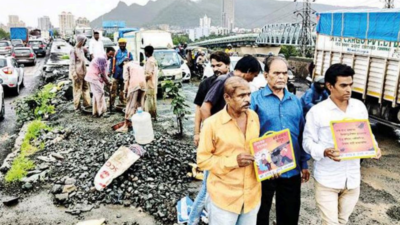 Mumbai: After 2 deaths in 2 weeks, 1 more pothole mishap; scooterist dislocates shoulder