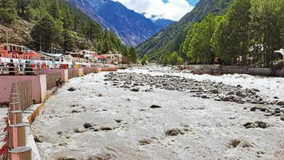 Uttarakhand: Debris carried by rain increasing height of Ganga Bhagirathi riverbed