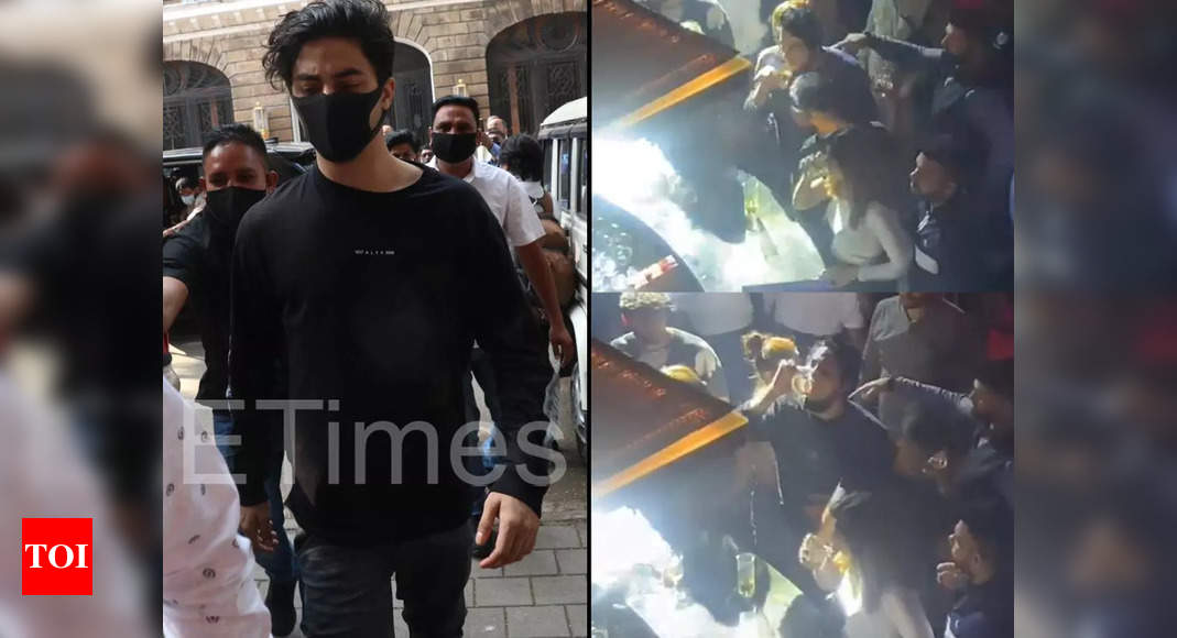Aryan Khan spotted partying it up at a posh nightclub in the city – Watch viral video – Times of India