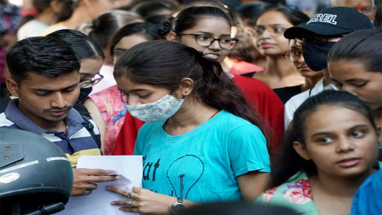 5 Women Held, Committee Formed After Girls Asked To Remove Bra For NEET  Exam In Kerala