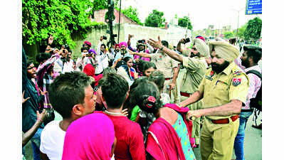 Minor domestic help’s death: Cops file murder case after relatives protest
