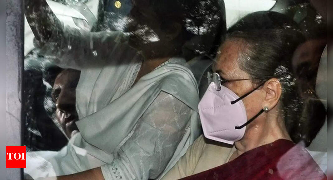 Live: Sonia to appear before ED; Cong holds protest