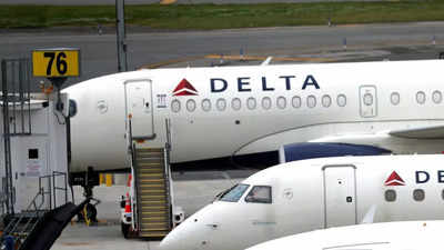 Delta: Delta Flight From Atlanta Blows Tires At Los Angeles Landing ...