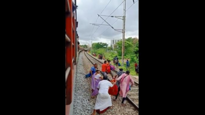 Bengaluru: Passengers crossing railway tracks escape death by whisker, video goes viral