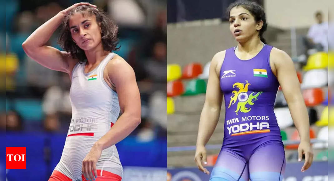 Weak CWG field is perfect opportunity for Vinesh Phogat and Sakshi Malik to regain lost touch | Commonwealth Games 2022 News – Times of India