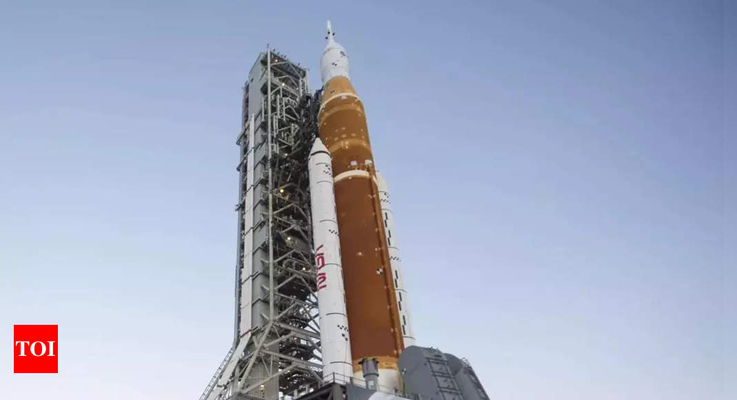 NASA aiming for late August test flight of giant moon rocket