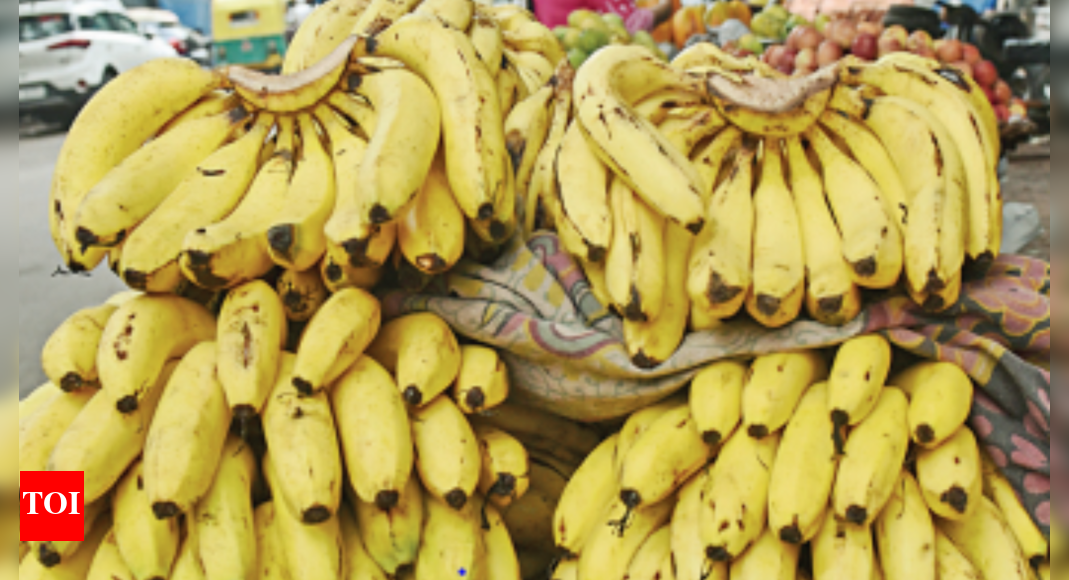 Delhi A dozen bananas may cost you Rs 100, thanks to heavy rain