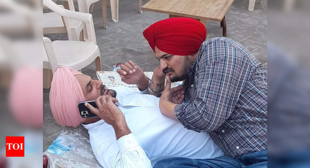 Sidhu Moose Walas Father Balkaur Singh Says He Doesnt Fear Threats