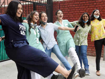 CBSE Result 2022 Announced: 92.71% students pass Class 12th exam, check at results.cbse.nic.in