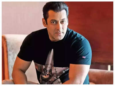 Salman meets Mumbai Police Commissioner