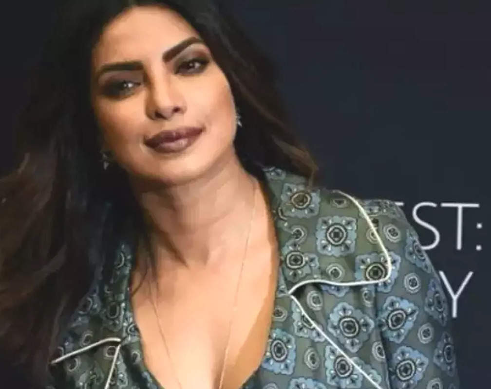 
When Priyanka Chopra 'grabbed a fan's collar and slapped him' for holding her arms and asking for pictures
