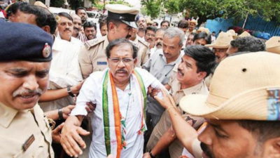 Mysuru: G Parameshwara leads protest by Congress against Sonia Gandhi’s interrogation by ED