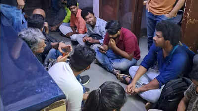 Save Aarey protest: Citizen activists stage silent sit-in at Mumbai's Vanrai police station after cops refuse to release detained activists