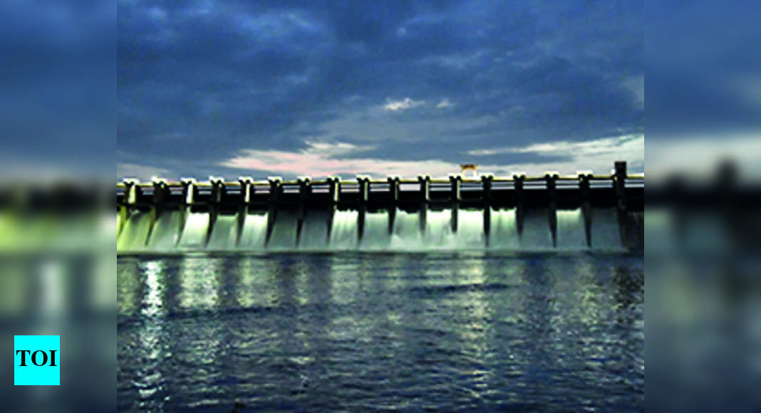 Jayakwadi 18 Of 27 Floodgates Of Jayakwadi Dam Opened Aurangabad