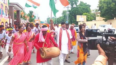 Uttar Pradesh: BJP workers celebrate after President Droupadi Murmu takes oath