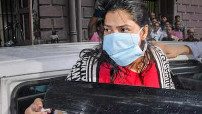 School jobs scam: Partha Chatterjee reaches Kolkata after AIIMS doctor says minister's health stable
