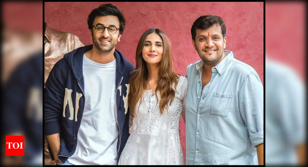 Director Karan Malhotra breaks silence after Ranbir Kapoor starrer ‘Shamshera’ flops: Will face everything together, the good the bad and the ugly – Times of India
