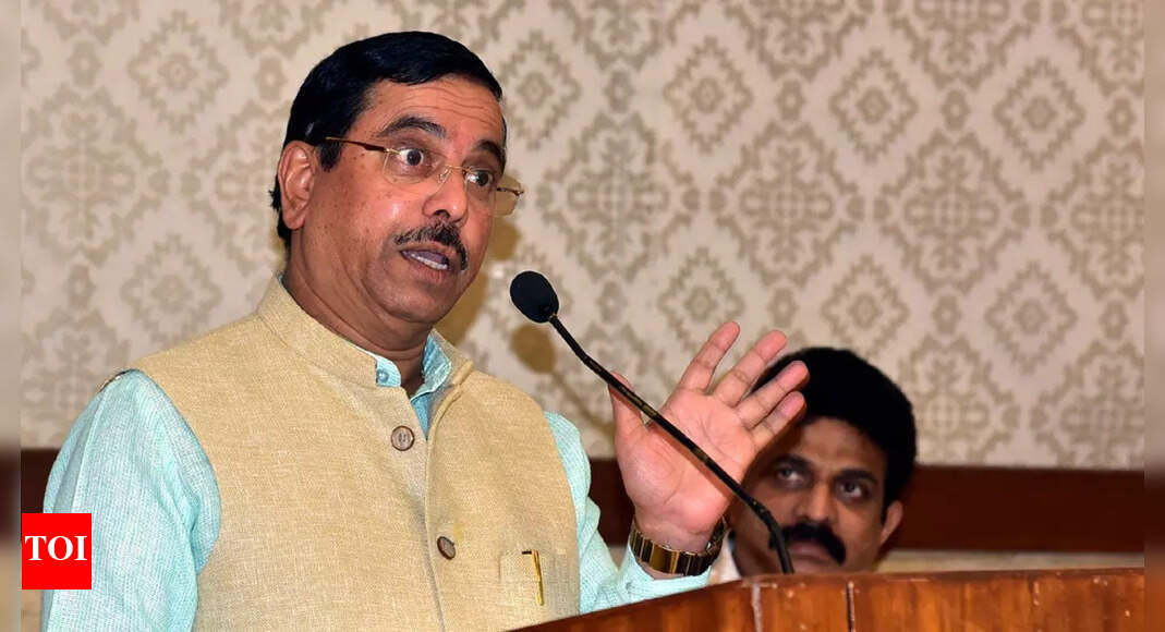 Suspension can be revoked if opposition MPs apologise Parliamentary